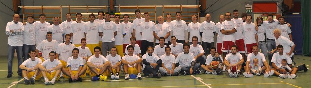 Foto di gruppo delle squadre partecipanti al Torneo Sperolini 2012